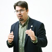 Helge Limburg ist abgebildet.