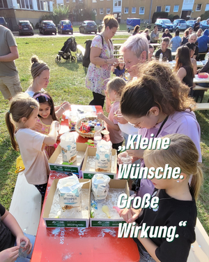 Kinder basteln kleine Anti-Stress-Bälle